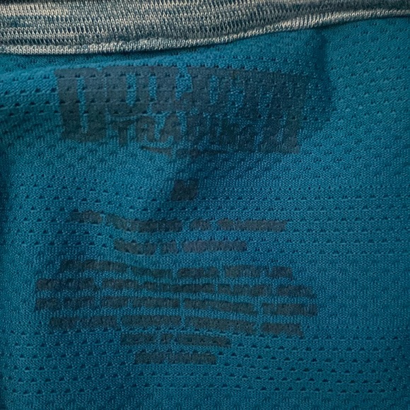 Duluth Trading Co. T-shirt. - Picture 2 of 3